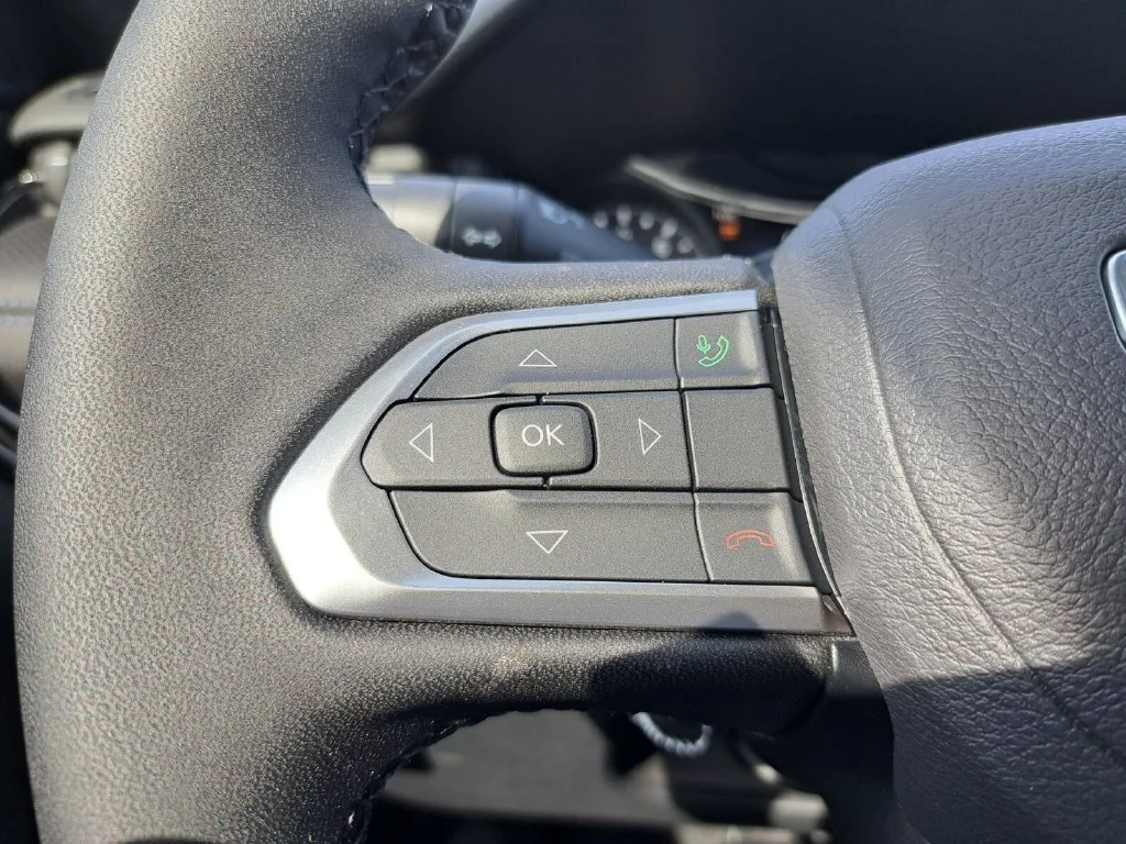 New 2026 Blue Jeep Latitude image 15