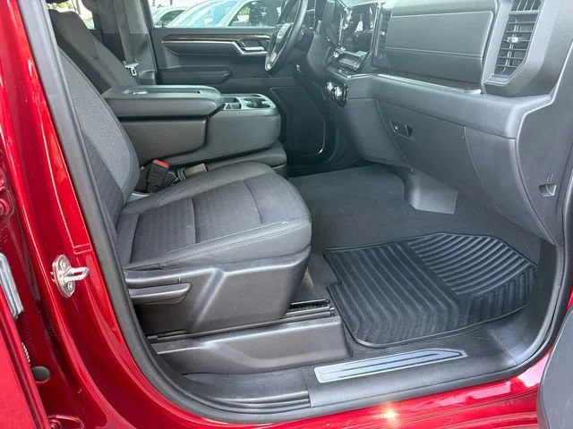 Used 2023 VOLCANIC RED TINTCOAT GMC Elevation image 13