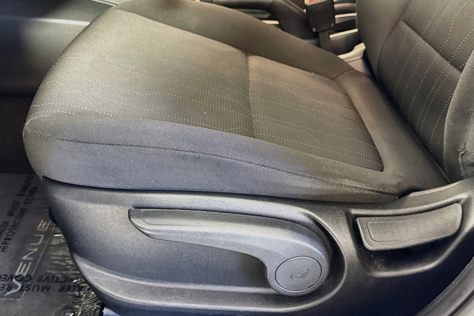 Used 2020 Ceramic White Hyundai SE image 18