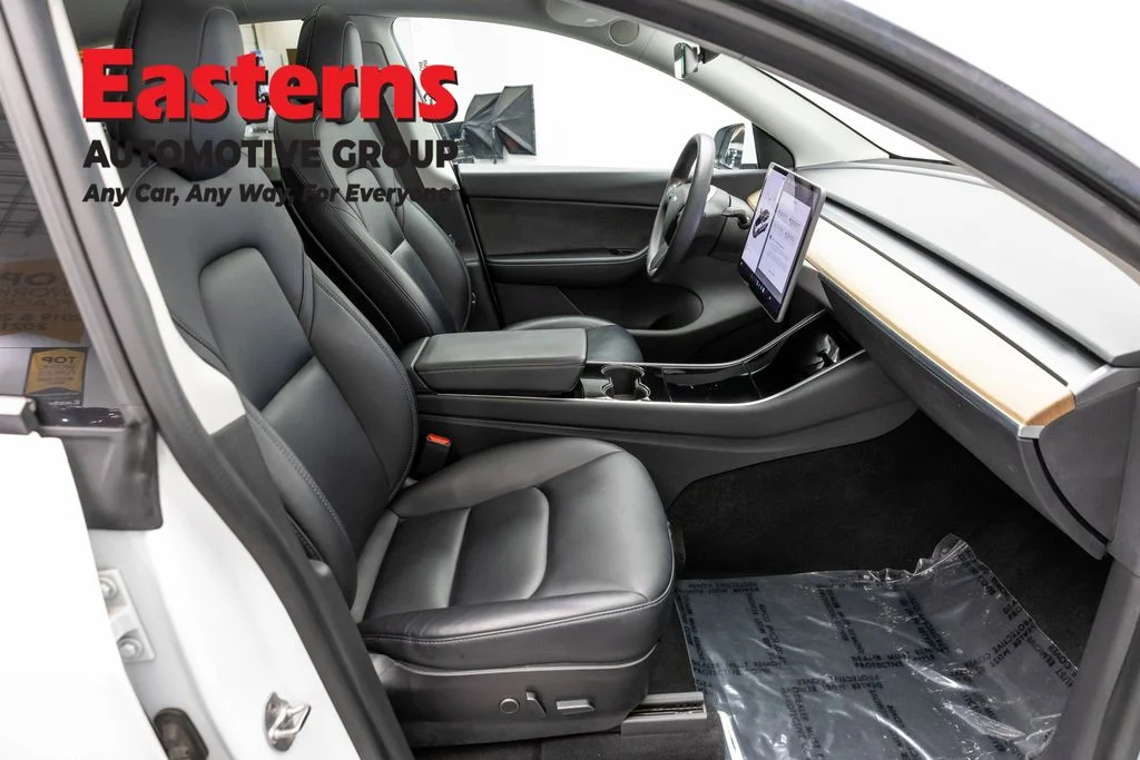 Used 2021 White Tesla Long Range image 20