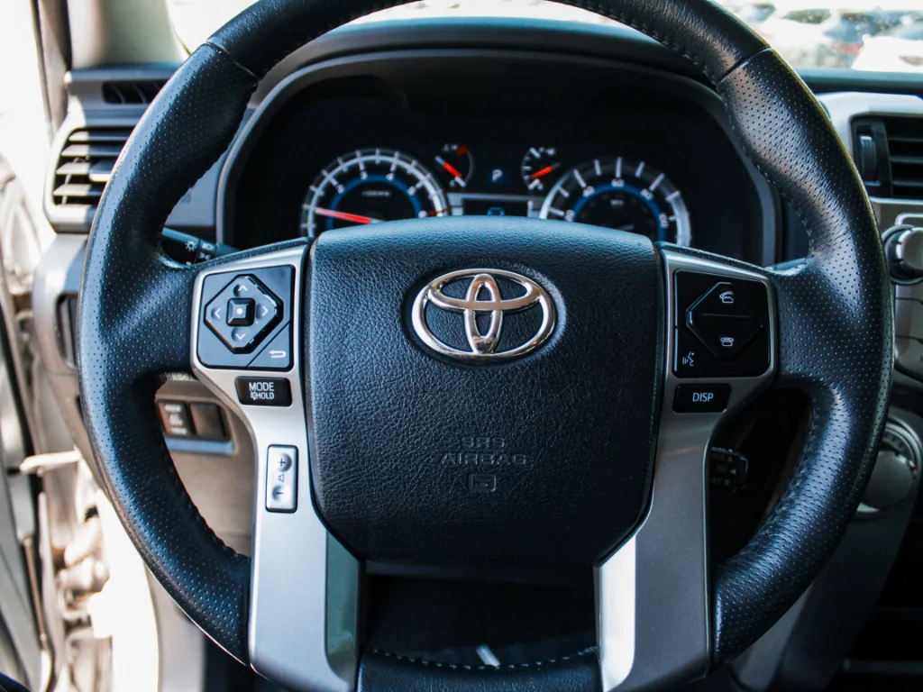 Used 2015 Classic Silver Metallic Toyota SR5 image 13