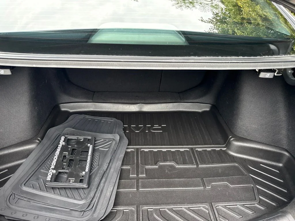 Used 2022  Honda Touring image 10