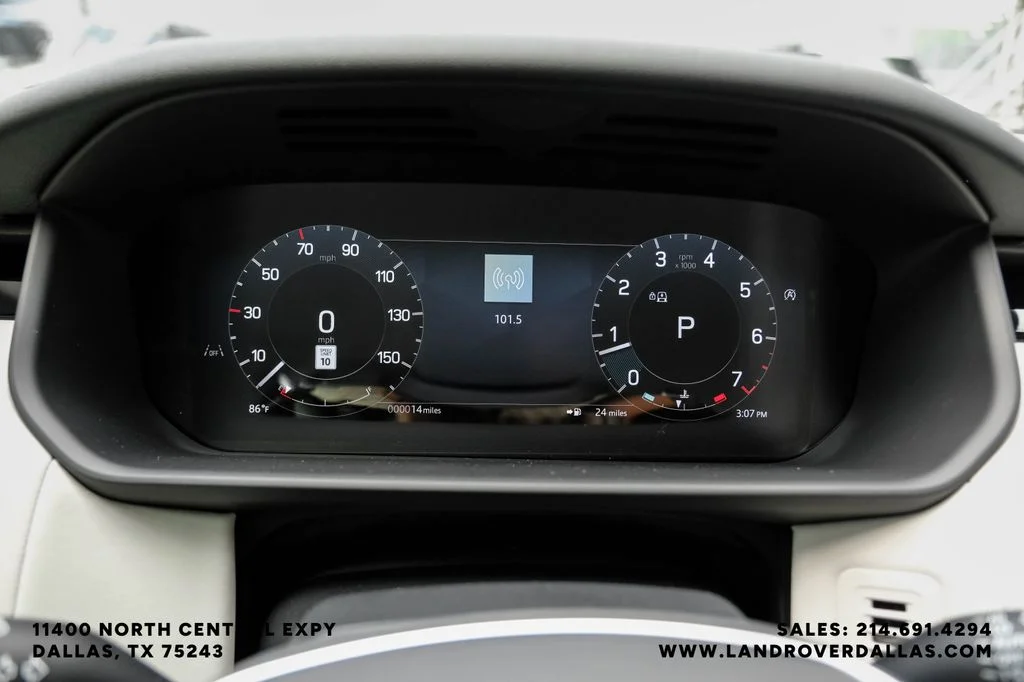 New 2026 Santorini Black Metallic Land Rover S image 19