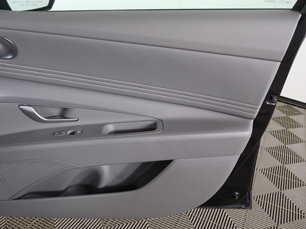 2024 Hyundai Elantra SEL - Photo 23