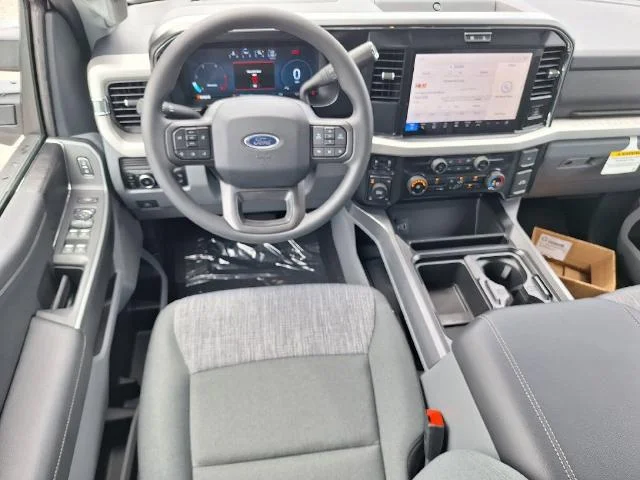 New 2026 Oxford White Ford F-250® XLT image 9