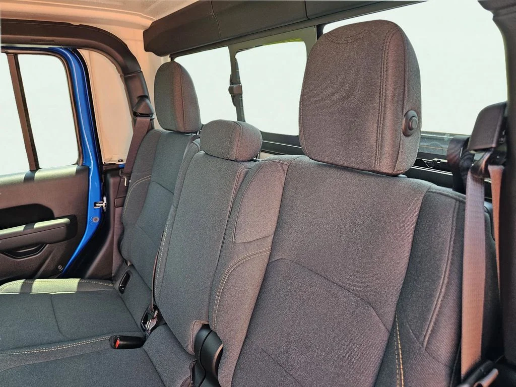 New 2026 Hydro Blue Pearl-Coat Exterior Paint Jeep Sport S image 32
