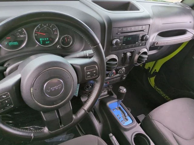 Used 2017 Green Jeep Sport image 13