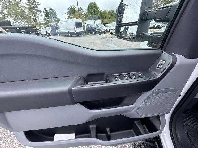 New 2026 Oxford White Ford F-350® XL image 27