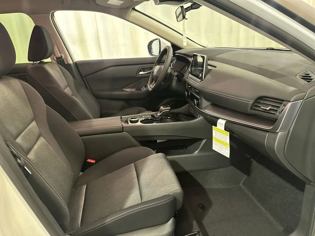 2026 Nissan Rogue SV - Photo 14