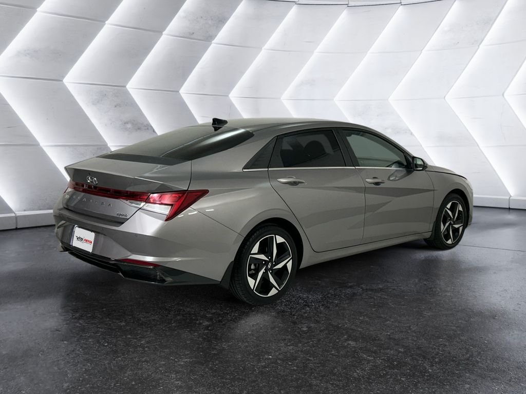 Used 2023 Silver Hyundai Limited image 4