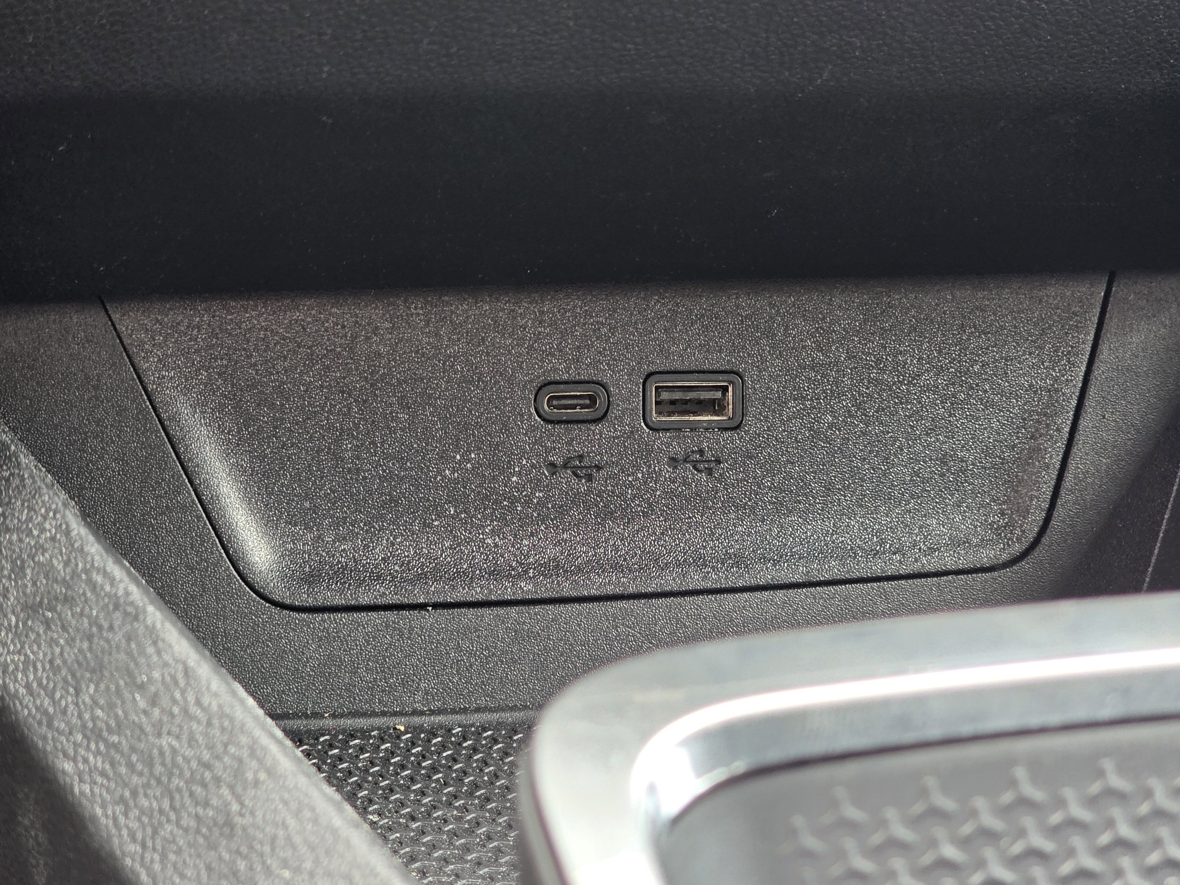 Used 2025 Mosaic Black Metallic Chevrolet AWD LT image 21