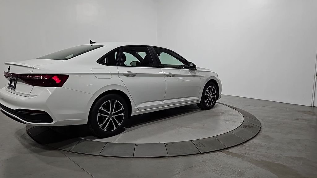New 2026 White Volkswagen 1.5T Sport image 5