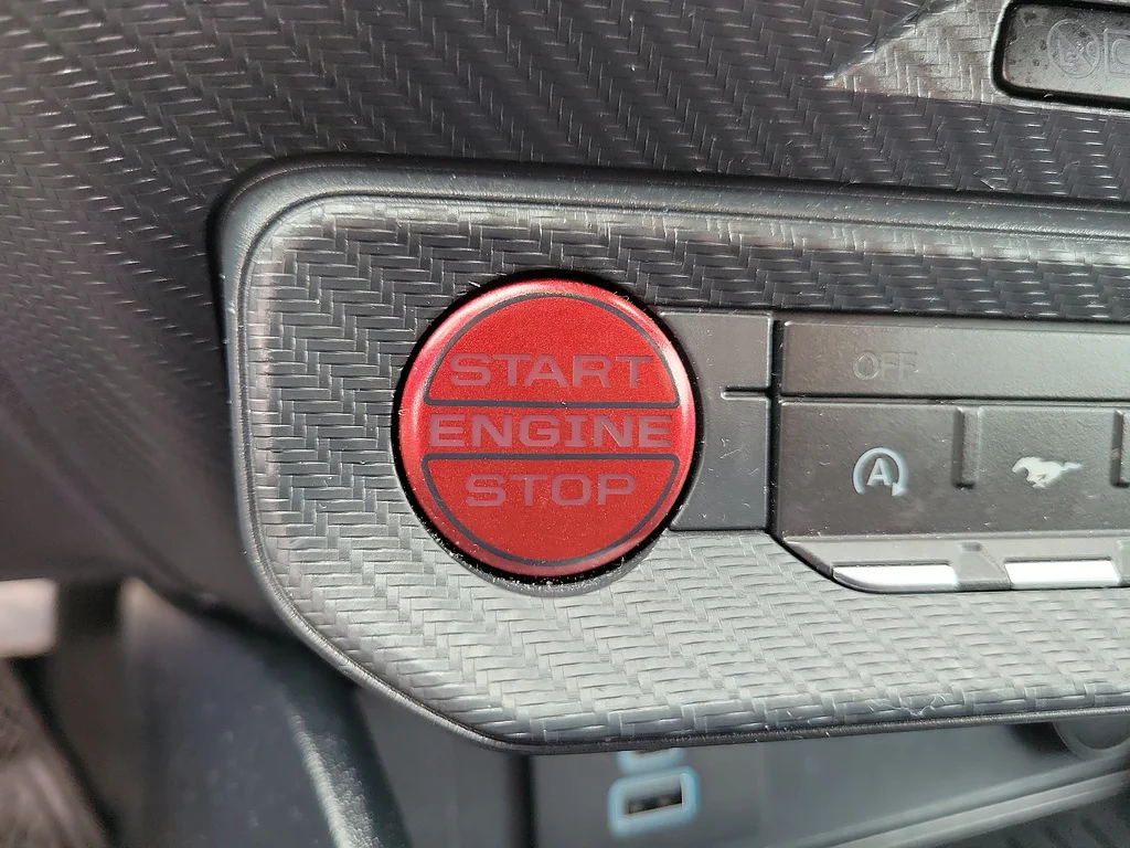 Used 2024 Iconic Silver Ford EcoBoost Premium image 19