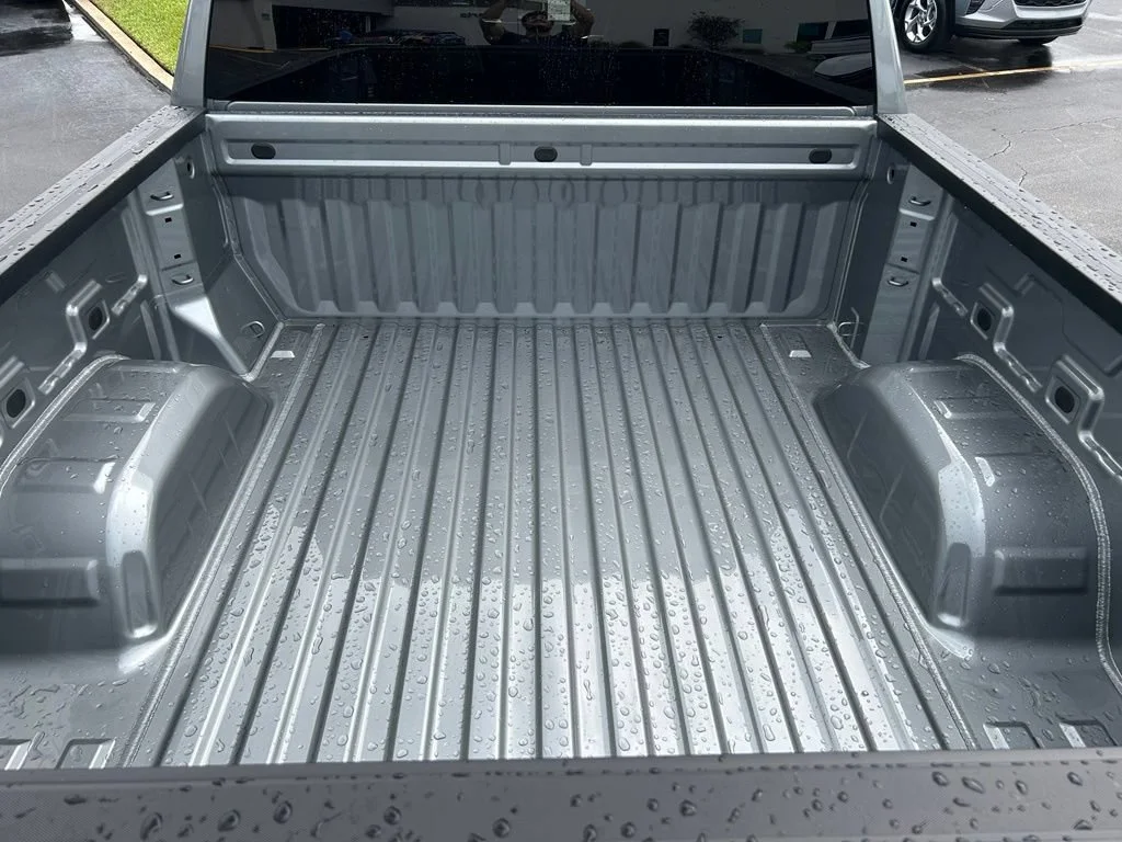 2026 Chevrolet Silverado 1500 LT - Photo 10