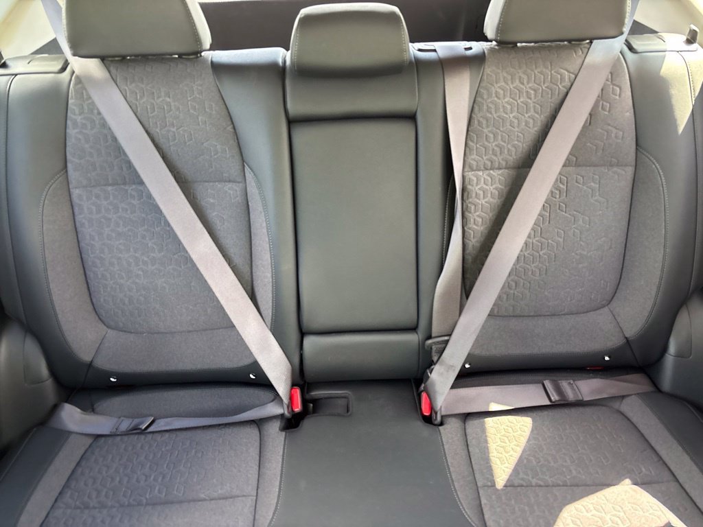 Used 2025 Orange Kia S image 27