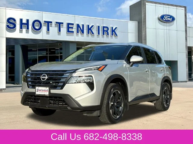 Used 2024 Silver Nissan SV image 3