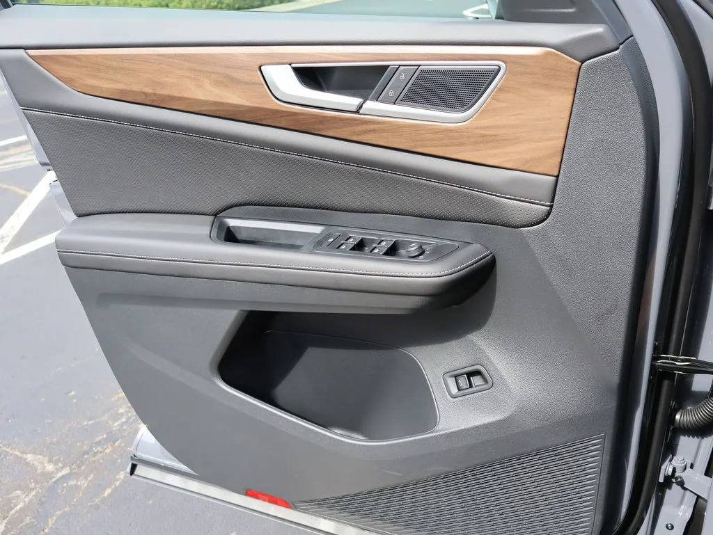 New 2026 Gray Volkswagen 2.0T SE w/Technology image 38