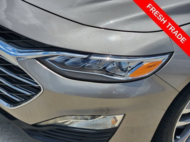 Used 2024 Mineral Gray Metallic Chevrolet 2LT image 9