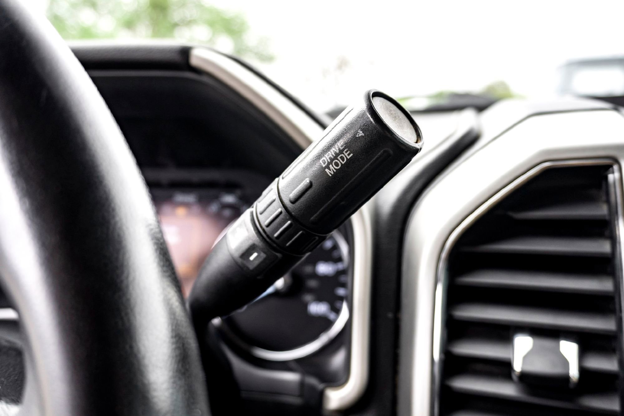 Used 2020 Oxford White Ford LARIAT image 20