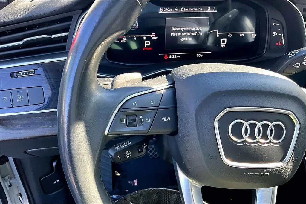 Used 2022  Audi 55 Premium Plus image 11