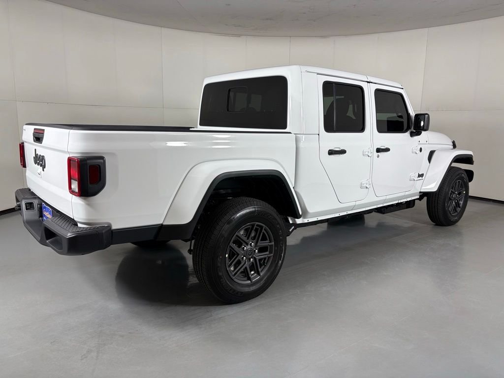 New 2026 Bright White Clear-Coat Exterior Paint Jeep Sport S image 8