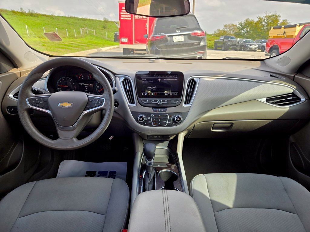 Used 2022 Gray Chevrolet LT image 16