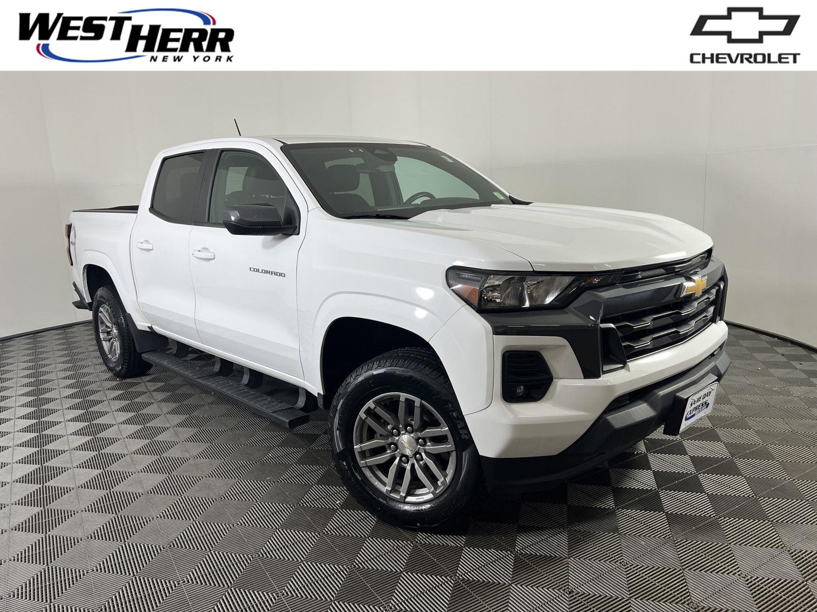 Used 2024 Summit White Chevrolet 4WD LT image 1