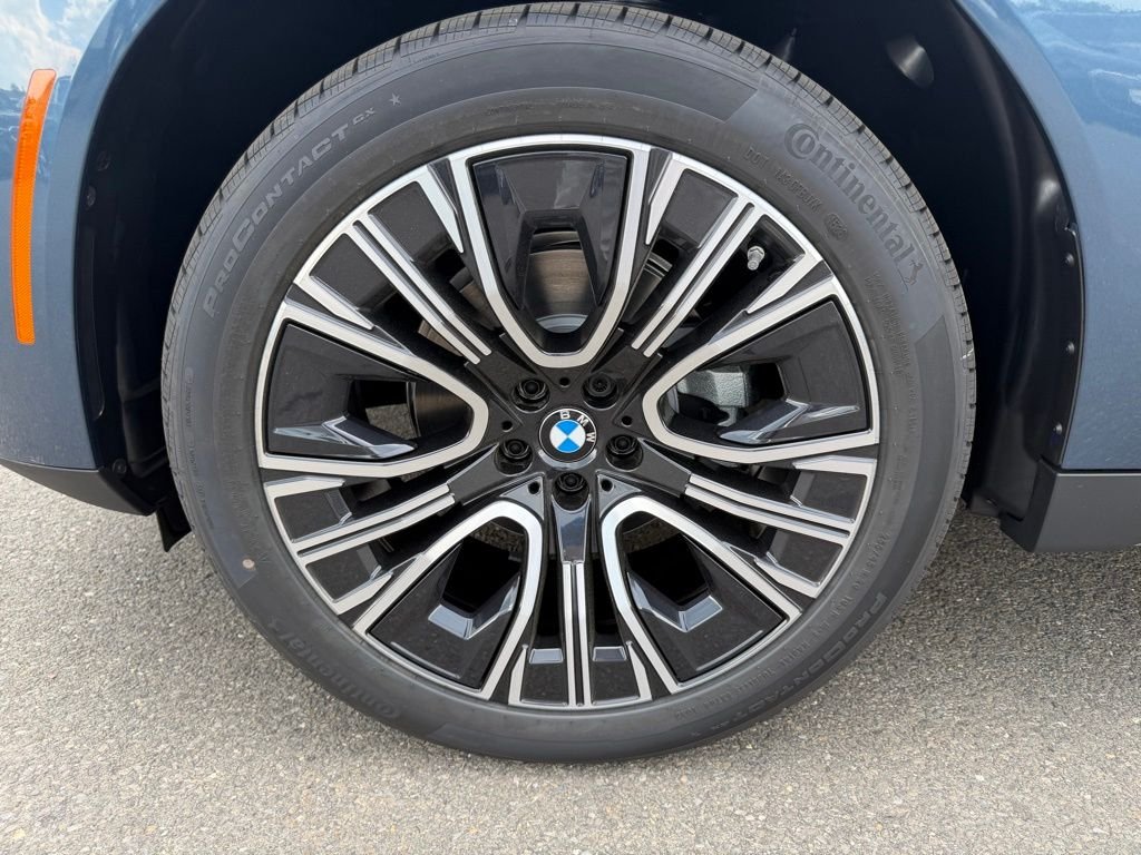New 2026 Arctic Race Blue metallic BMW 30 xDrive image 6