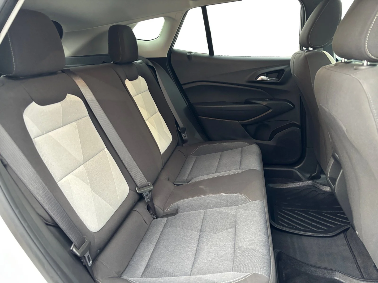 Used 2024 White Chevrolet LS image 18