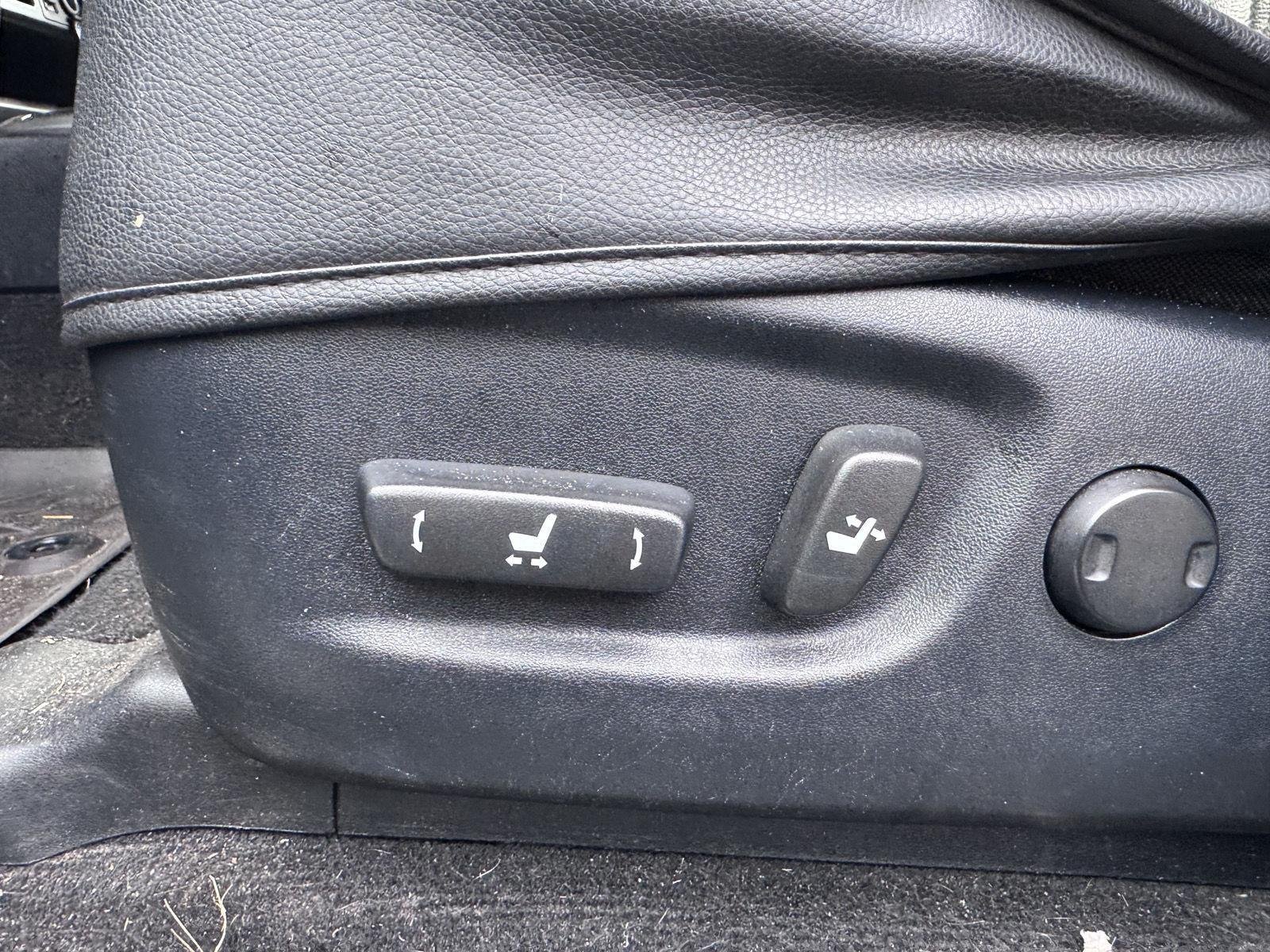 Used 2018 Magnetic Gray Metallic Toyota SR5 image 12