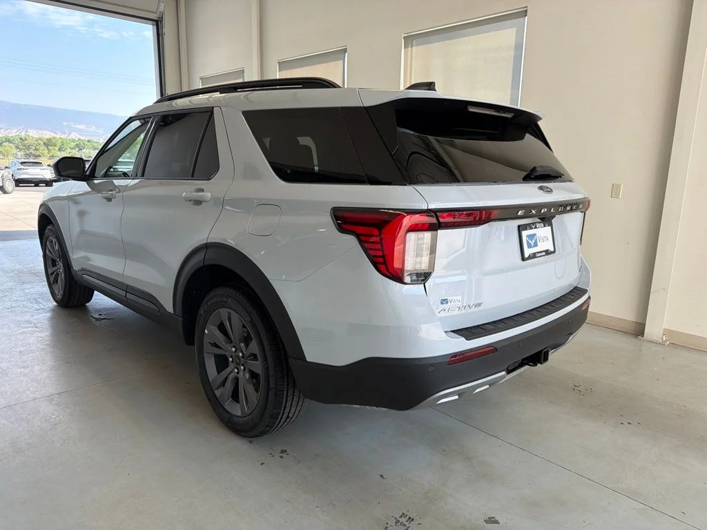 New 2026 Space White Metallic Ford Active image 4
