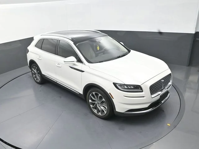 Used 2022 White Lincoln Reserve image 23