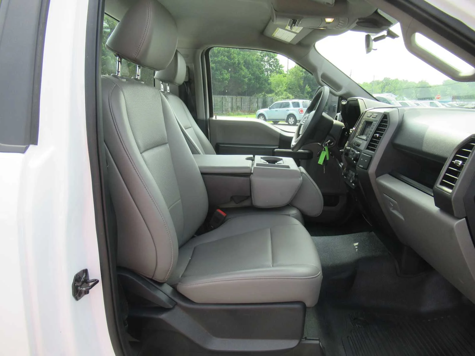 Certified Used 2022 Oxford White Ford XL image 13
