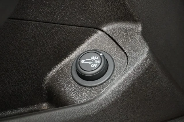 Used 2024  GMC SLT image 21