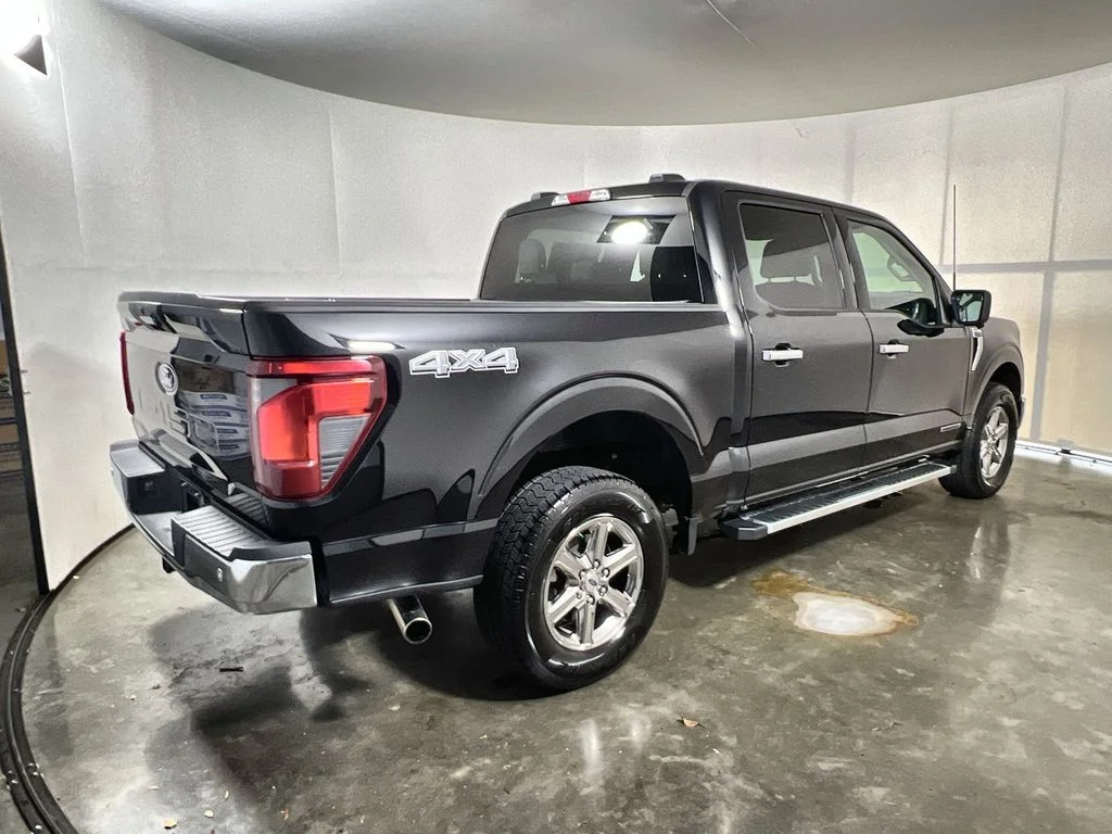 Used 2024 Black Ford XLT image 8