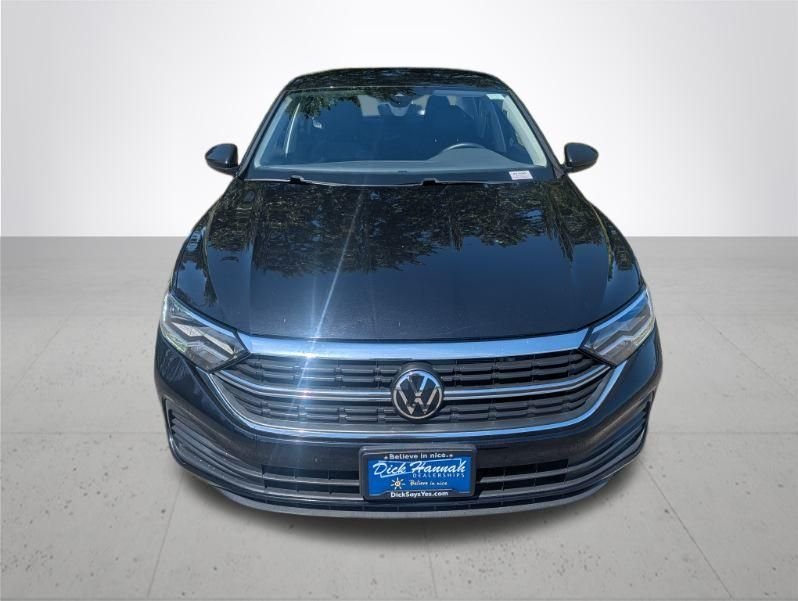 Used 2024 Deep Black Pearl Volkswagen 1.5T SE image 9