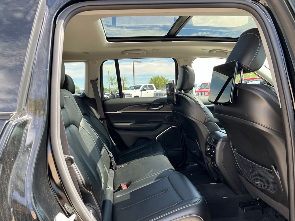 Used 2023 Black Jeep 4xe image 17