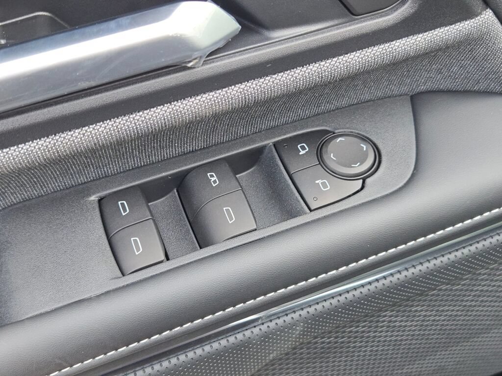 2026 GMC Sierra EV Elevation - Photo 22