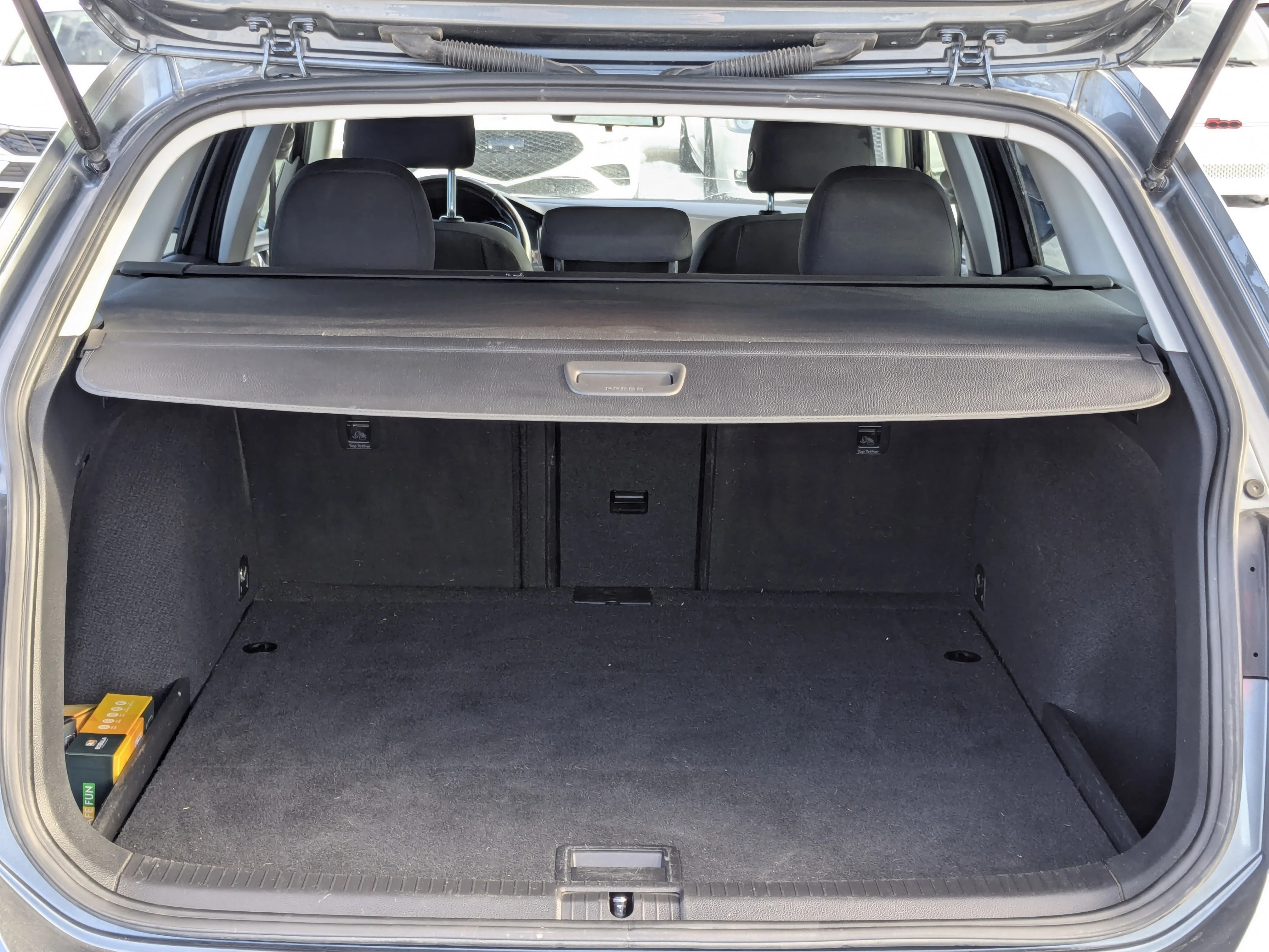 Used 2019 Grey Volkswagen Comfortline image 28