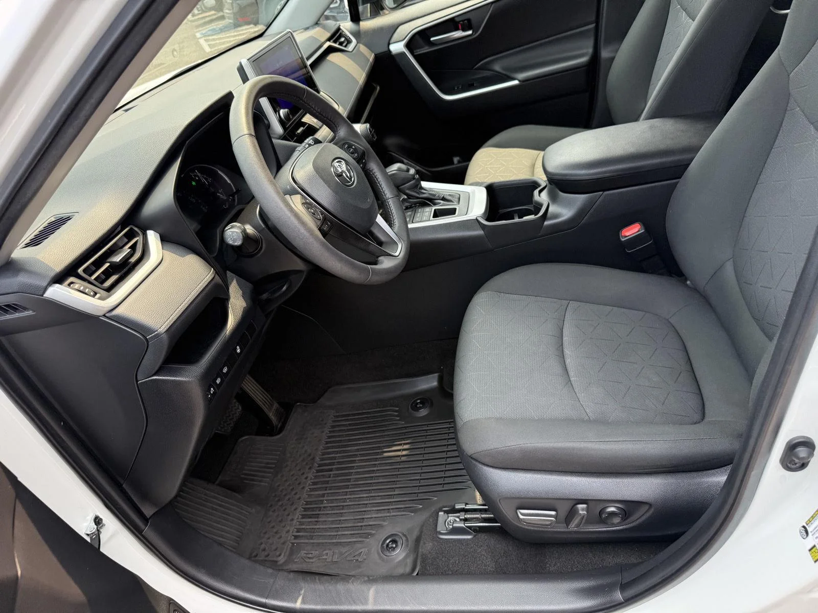 Used 2023 Ice Cap Toyota XLE image 13