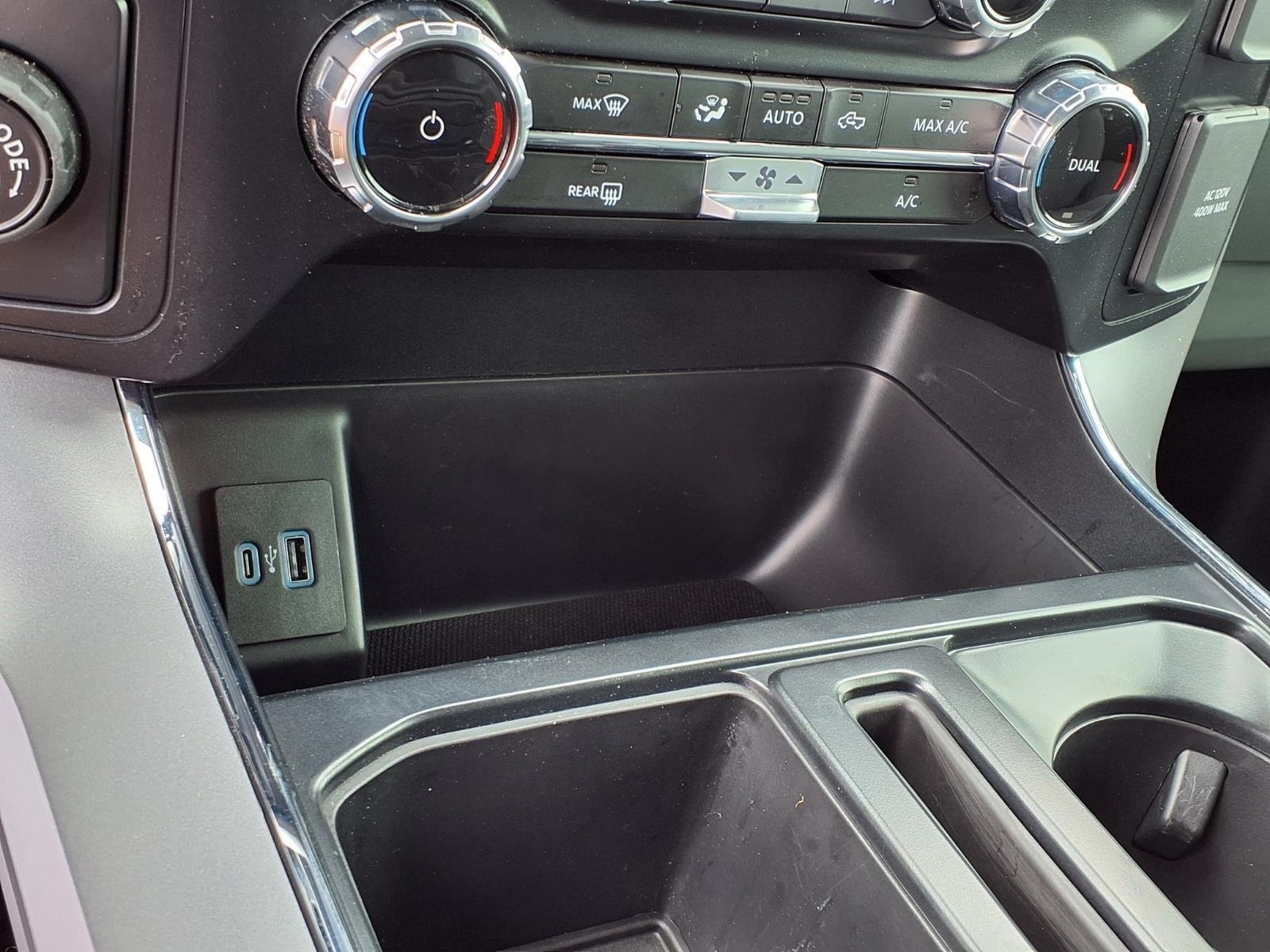 New 2024 Oxford White Ford XLT image 5