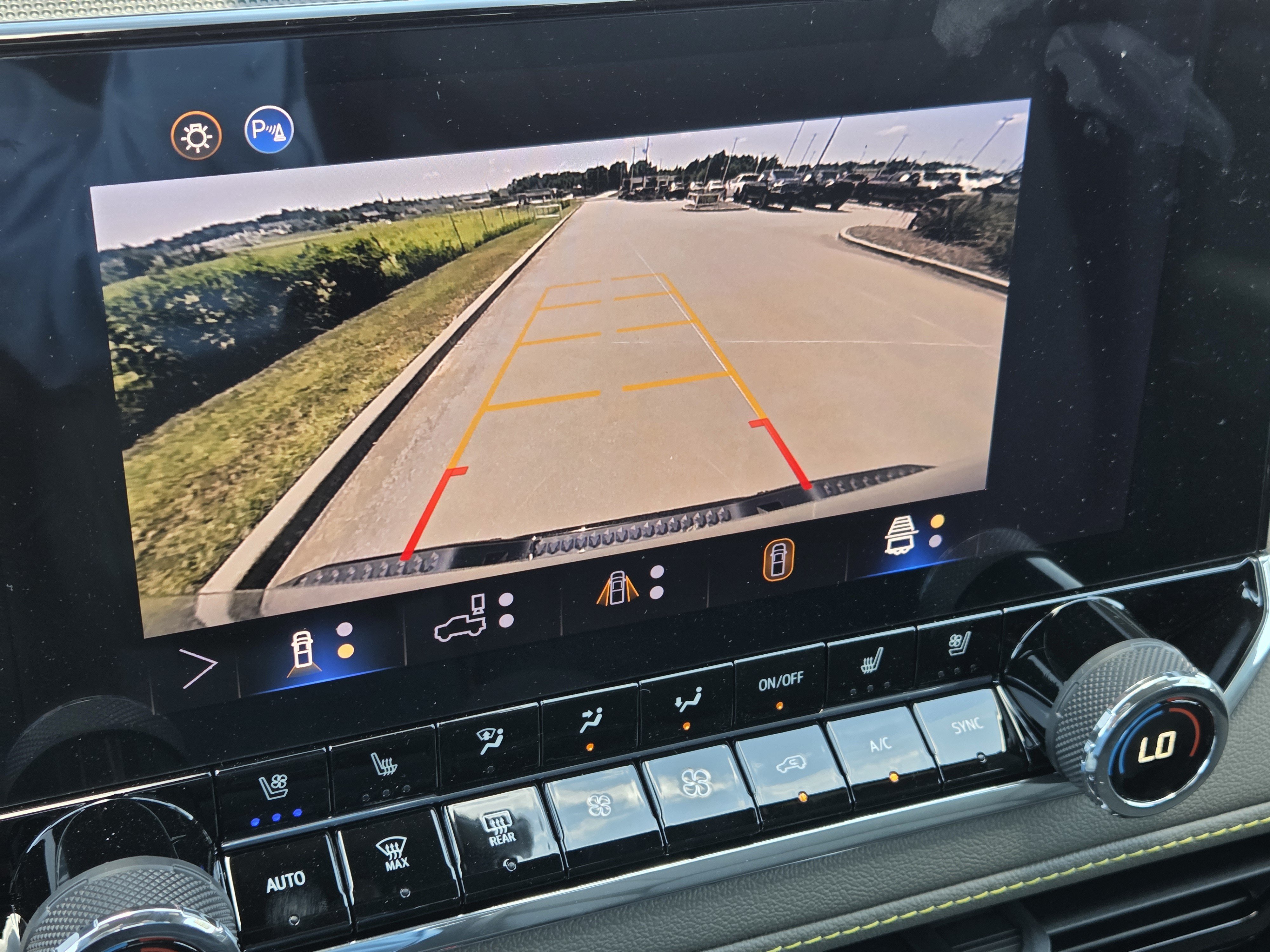 2026 Chevrolet Colorado ZR2 - Photo 14