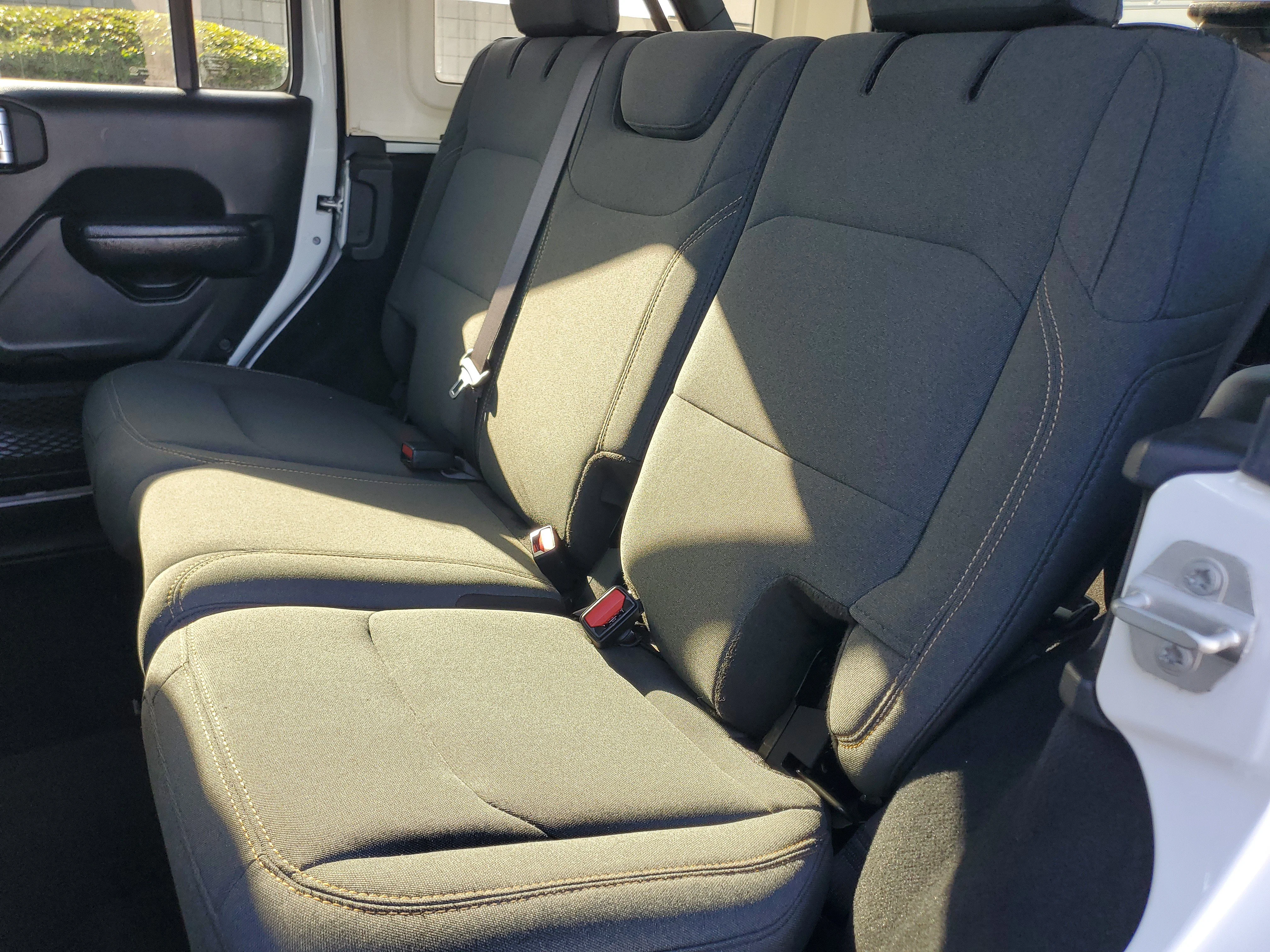 Used 2024 White Jeep Sport S image 15