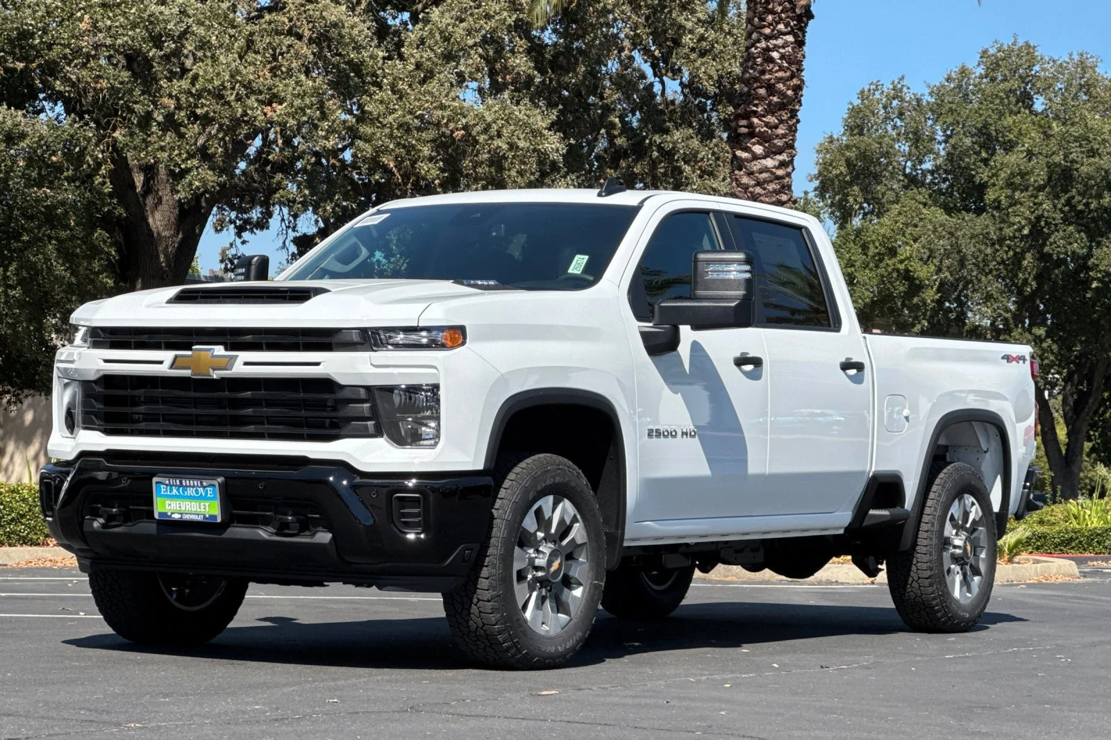 2026 Chevrolet Silverado 2500 HD Custom view 7