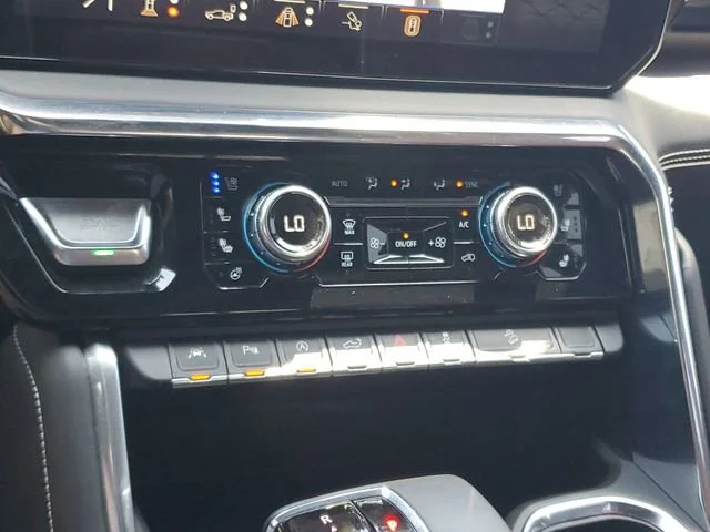Used 2025 Onyx Black GMC Denali Ultimate image 19