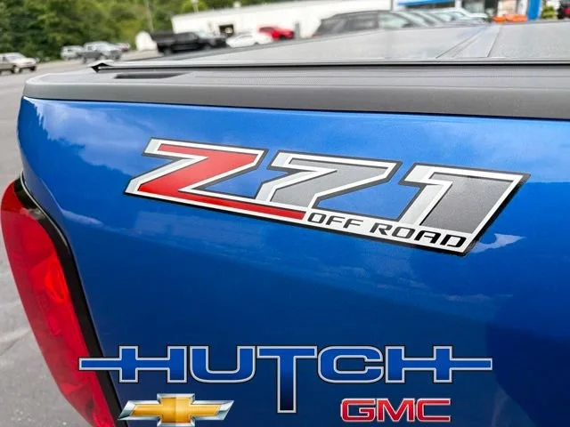 Used 2020 KINETIC BLUE METALLIC Chevrolet 4WD Z71 image 13