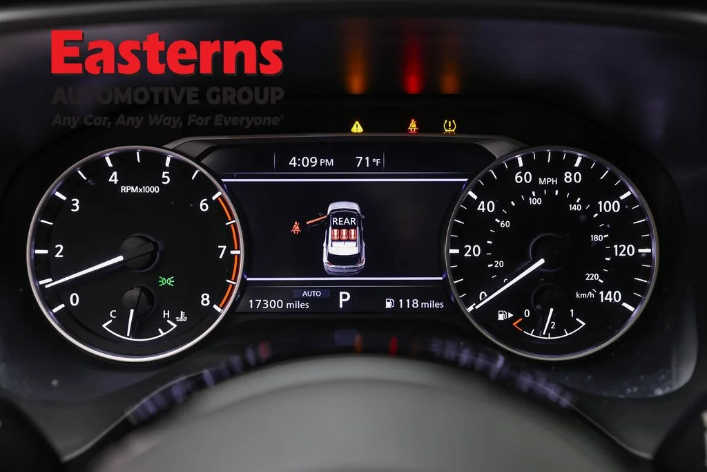 Used 2023 Red Nissan SV image 18