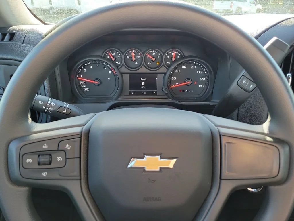 New 2026 Summit White Chevrolet WT image 3