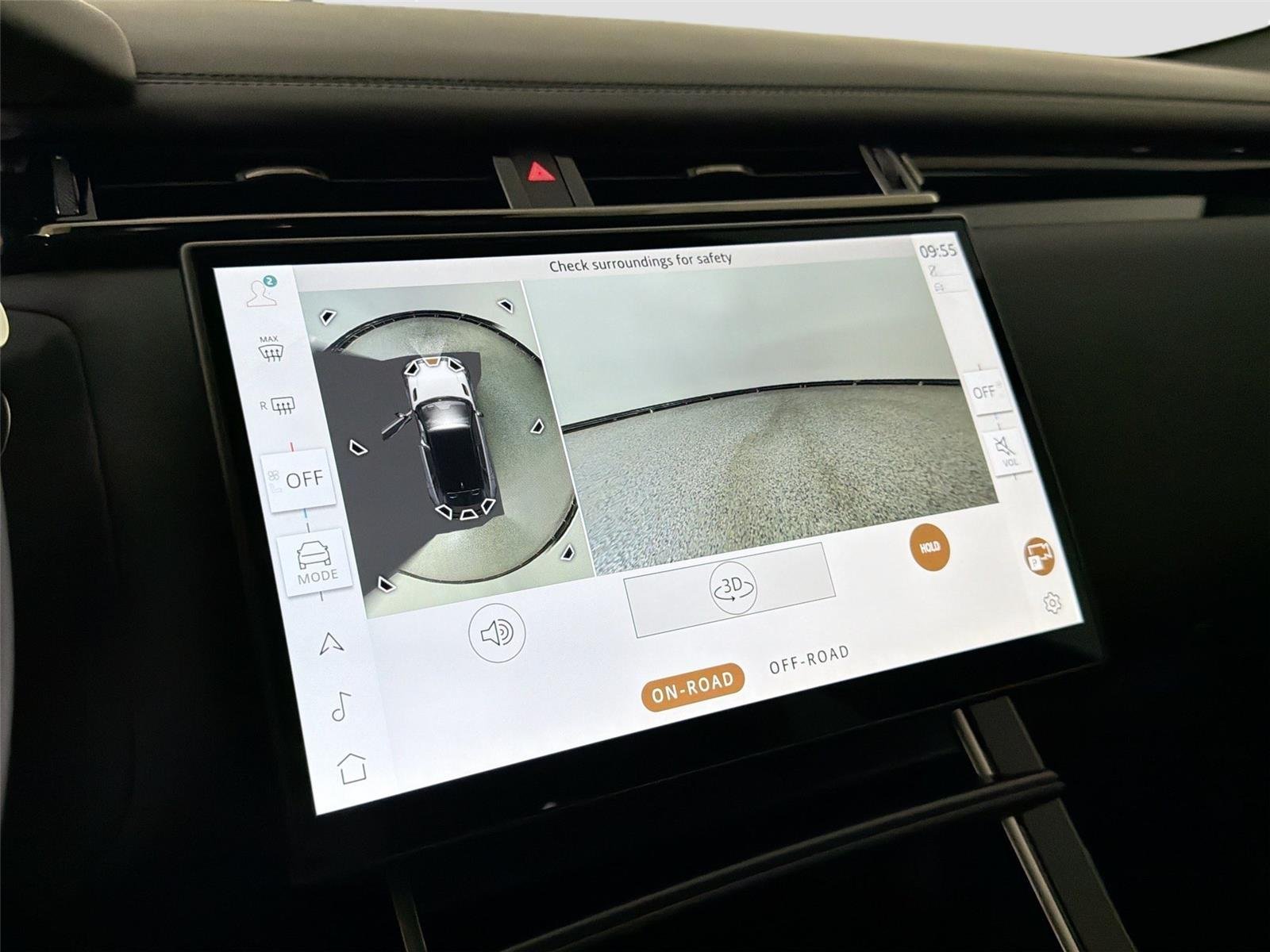 New 2026 Fuji White LAND ROVER Dynamic SE image 13