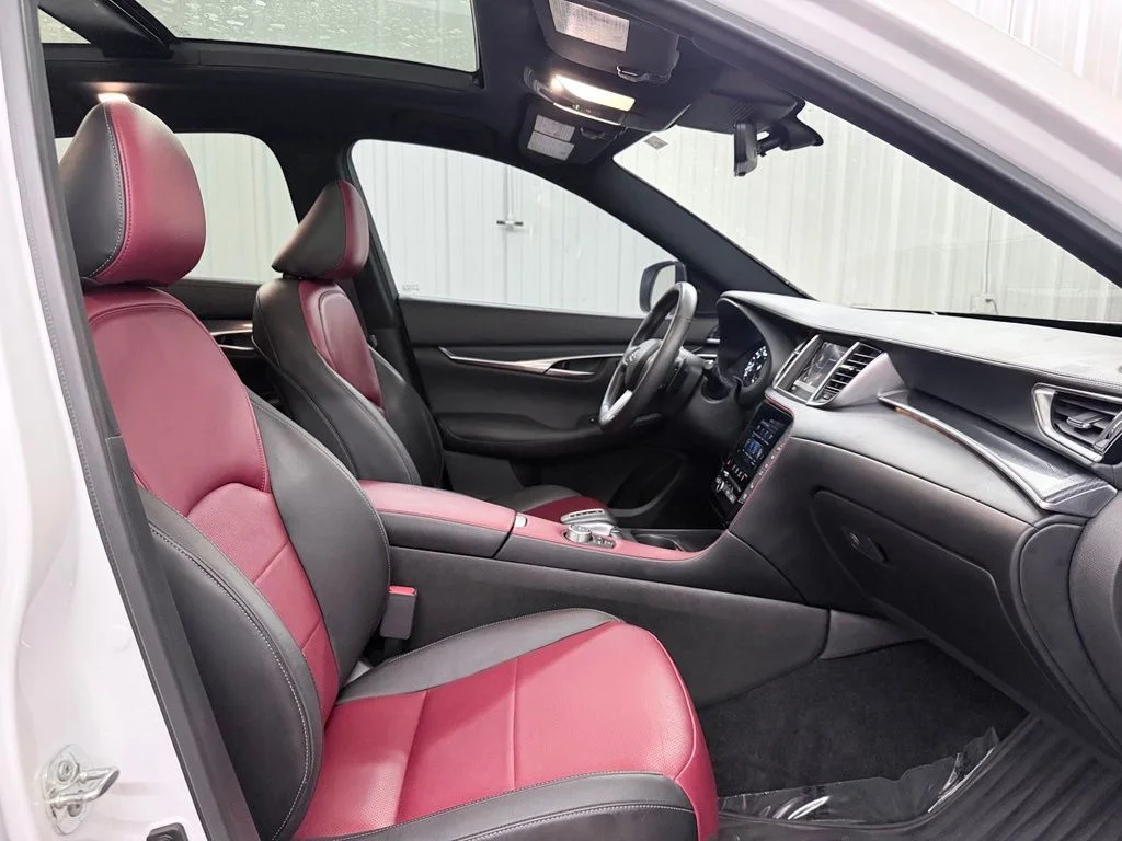 Certified Used 2023 White INFINITI SPORT image 39